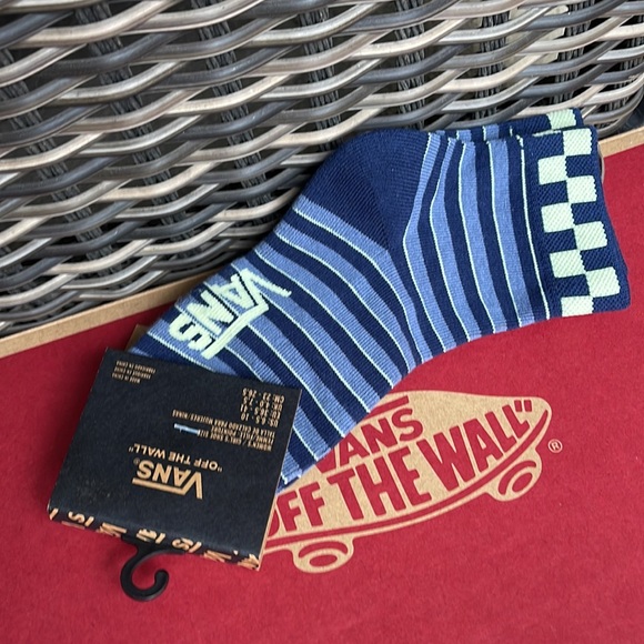VANS “Off The Wall” Women’s socks  
NWT - Picture 8 of 16